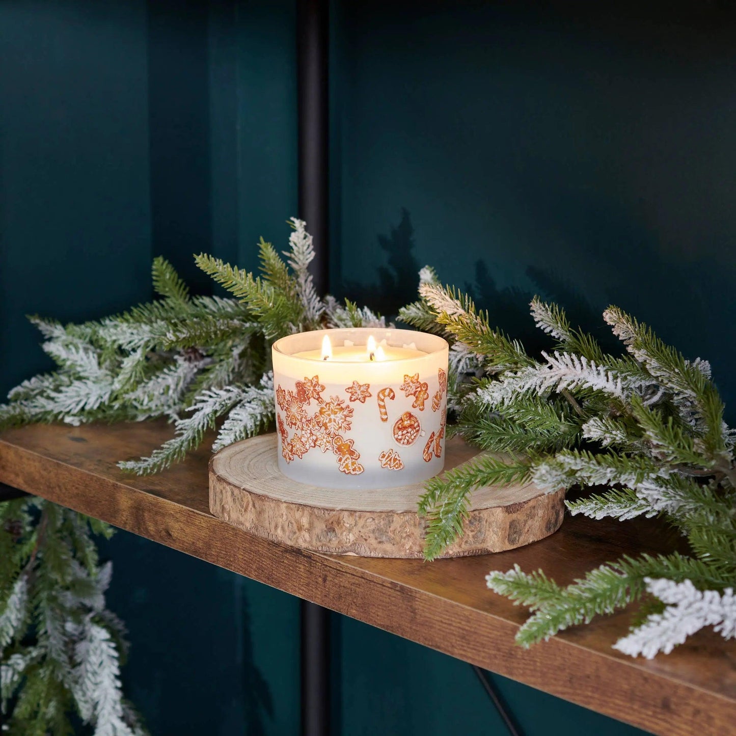 Holiday Cookies - Gingerbread Scented Christmas Candle