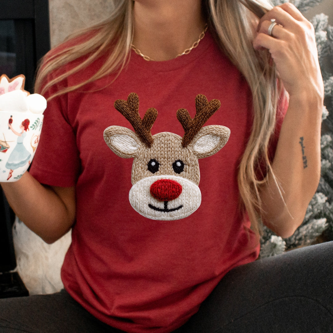 Cute Reindeer Face Christmas T-Shirt - Faux Yarn